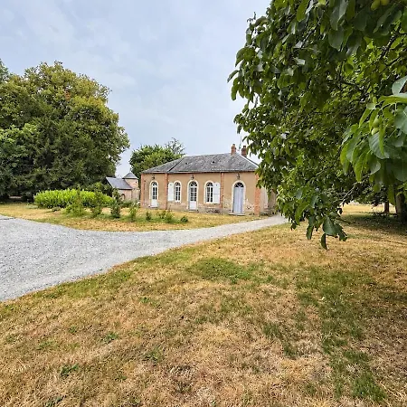 Pavillon Du Chateau De Voisin Corze